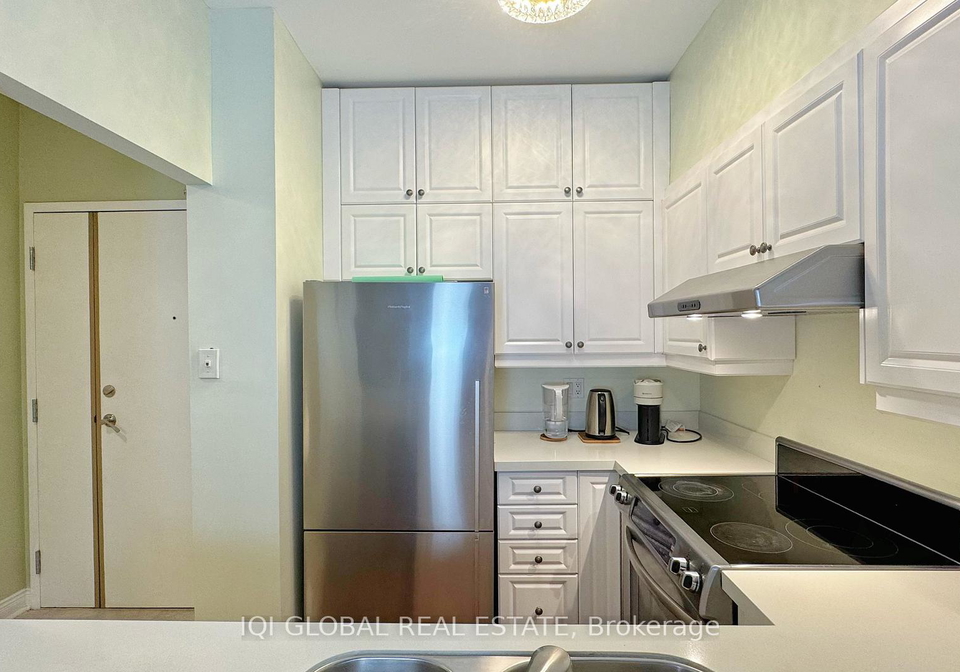 2511-lakeshore-road-w-oakville-ontario-w13656016