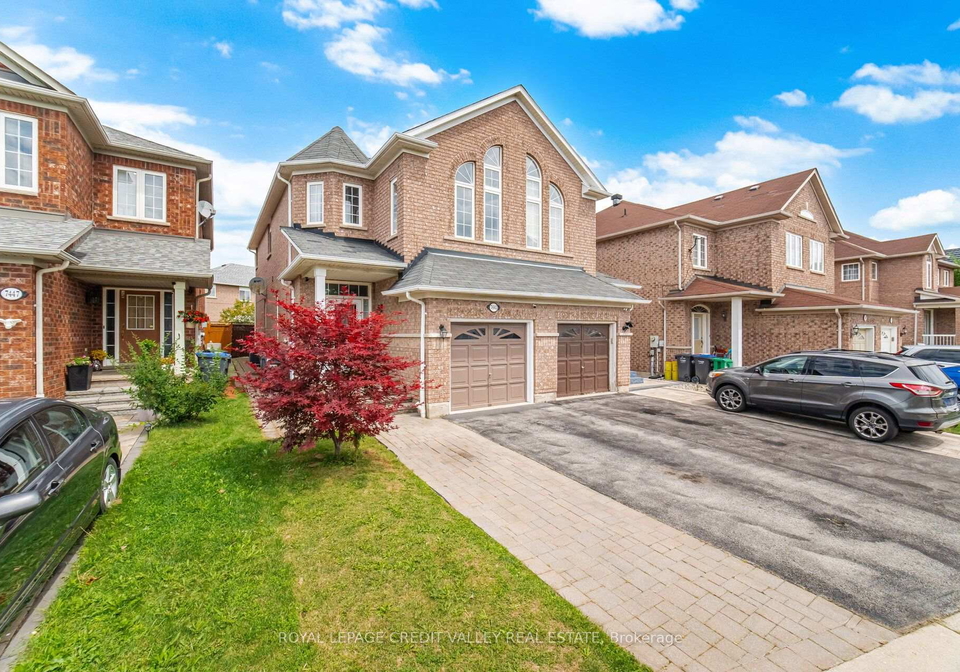 7443-russian-olive-close-mississauga-ontario-w13656038