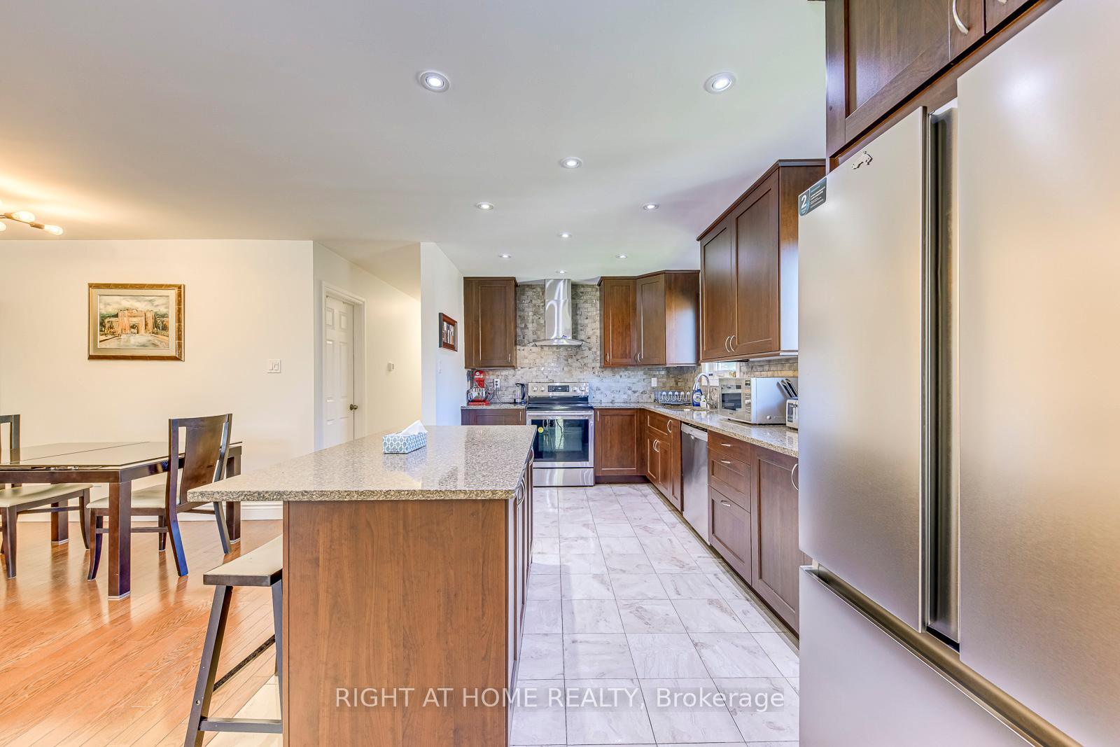 4004-midhurst-lane-mississauga-ontario-w13656146