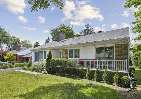1603-lincolnshire-boulevard-mississauga-ontario-w13656210