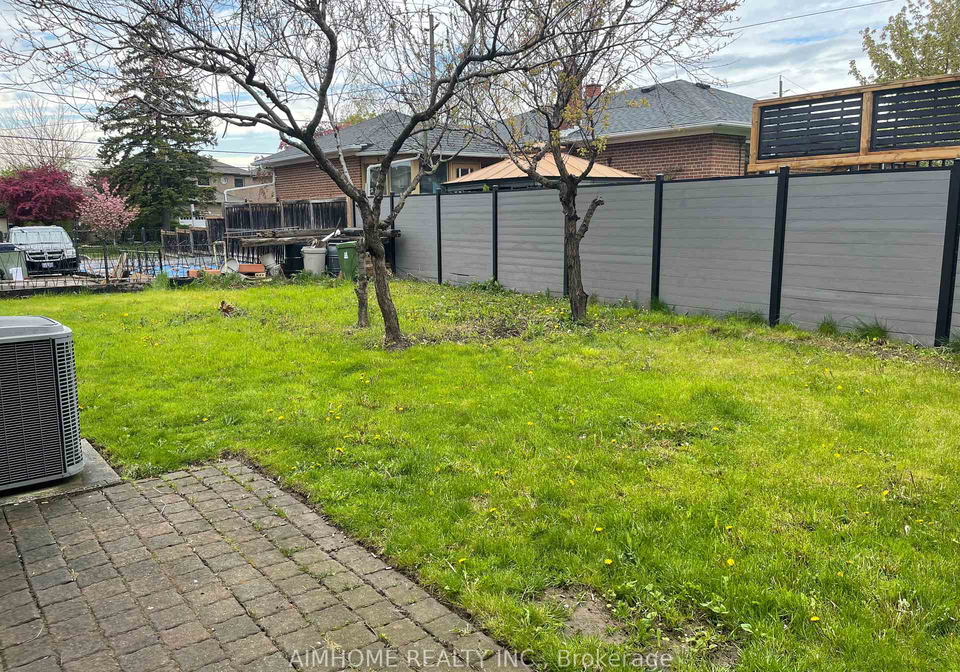 170-gracefield-avenue-toronto-north-york-ontario-w13656348