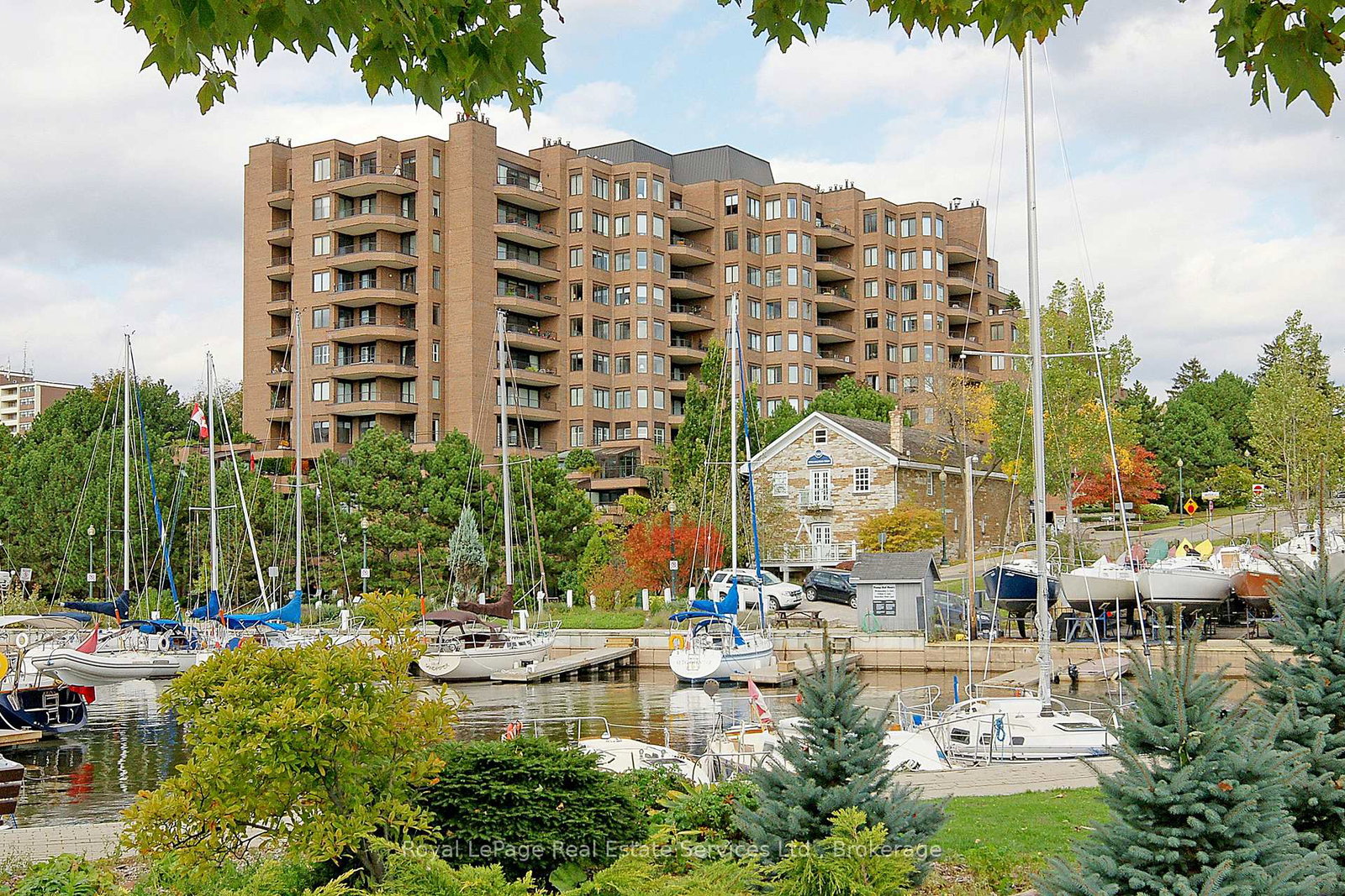 100-lakeshore-road-e-oakville-ontario-w13656352
