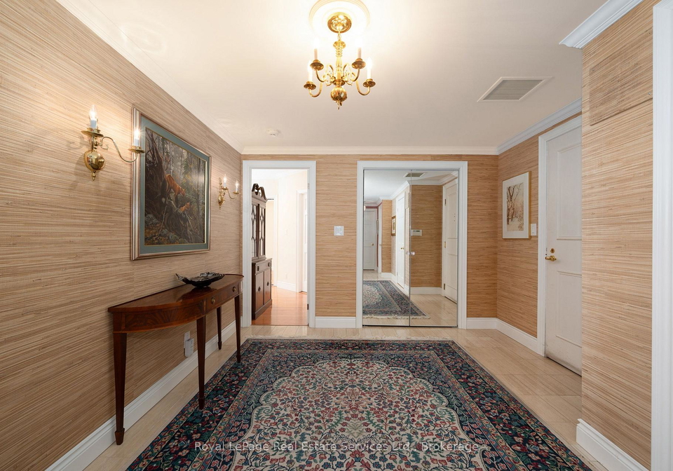 100-lakeshore-road-e-oakville-ontario-w13656352