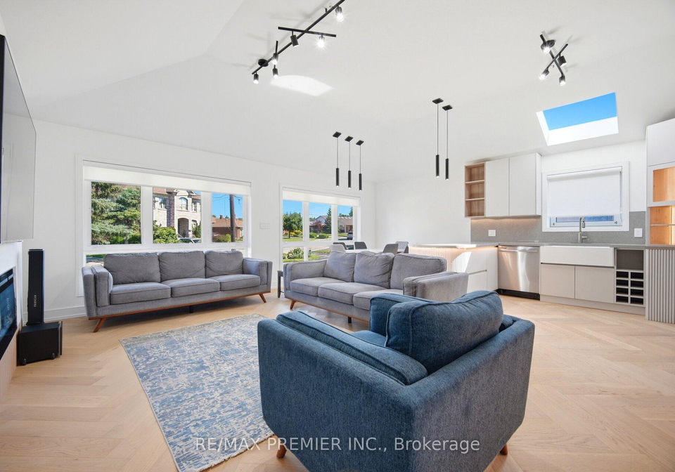 19-jacinta-drive-toronto-north-york-ontario-w13656414