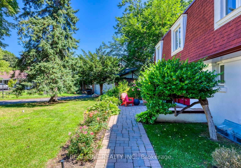 814-calder-road-mississauga-ontario-w13656448