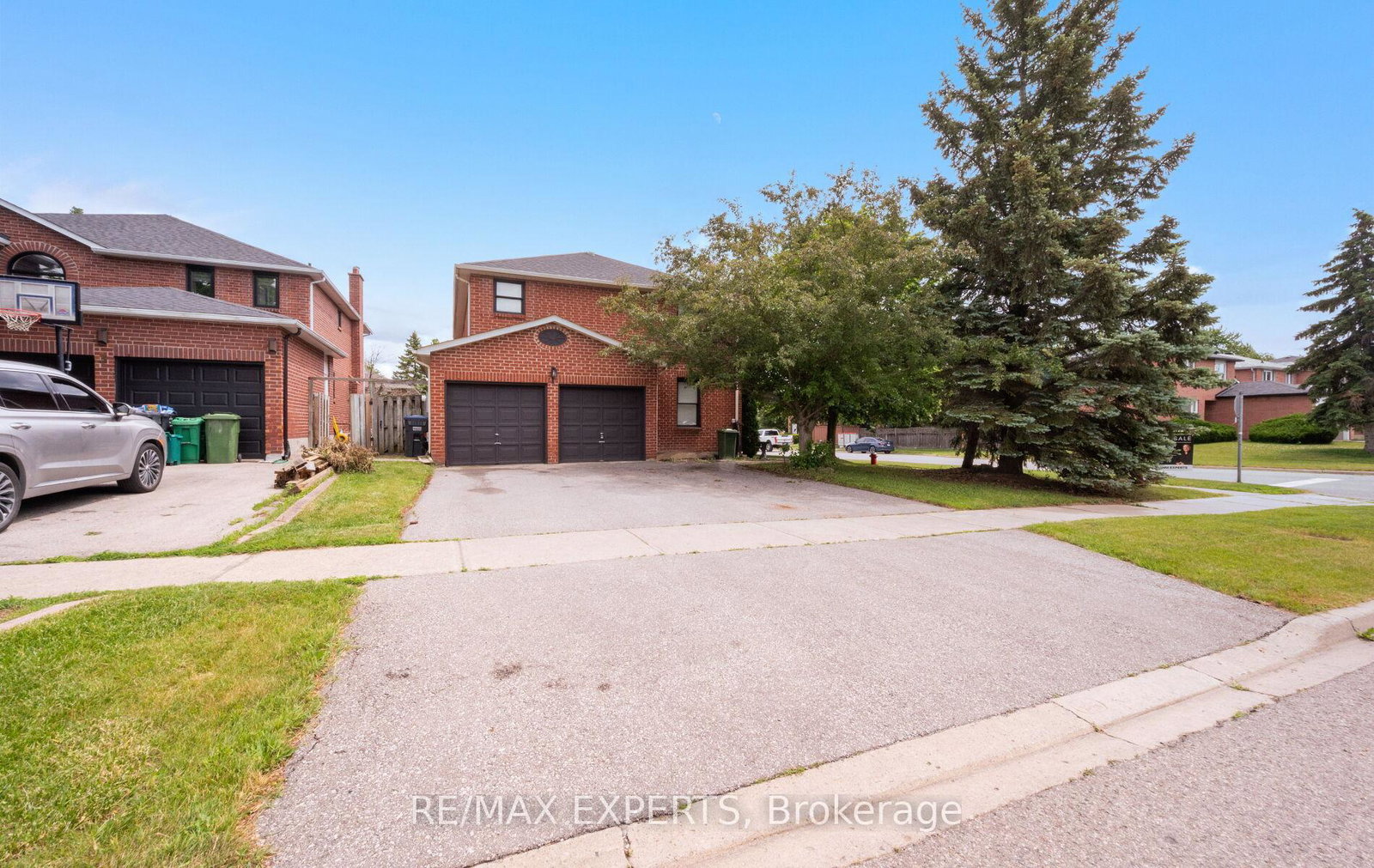 1-goodfellow-crescent-caledon-ontario-w13656606