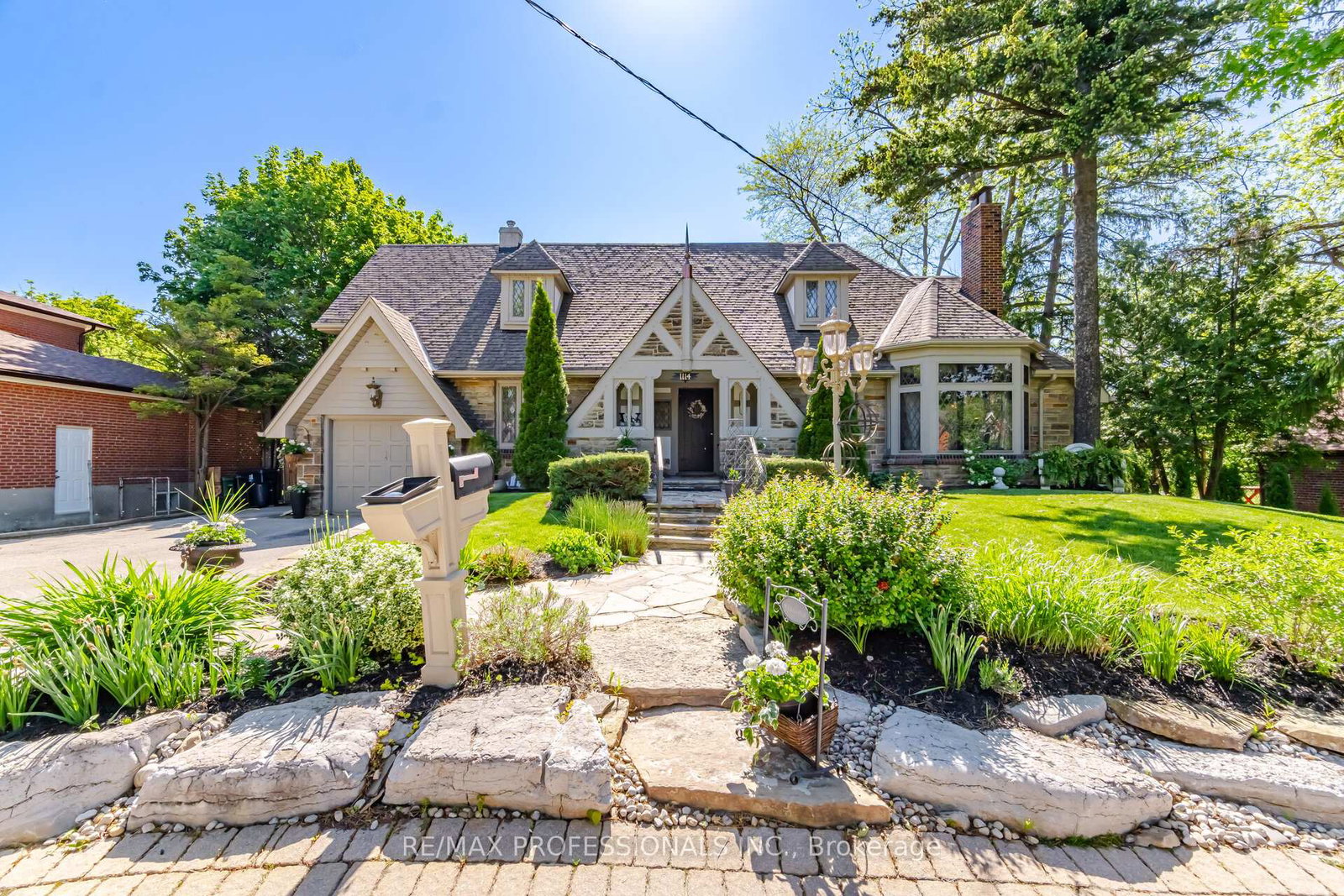 1114-kipling-avenue-toronto-etobicoke-ontario-w13656620