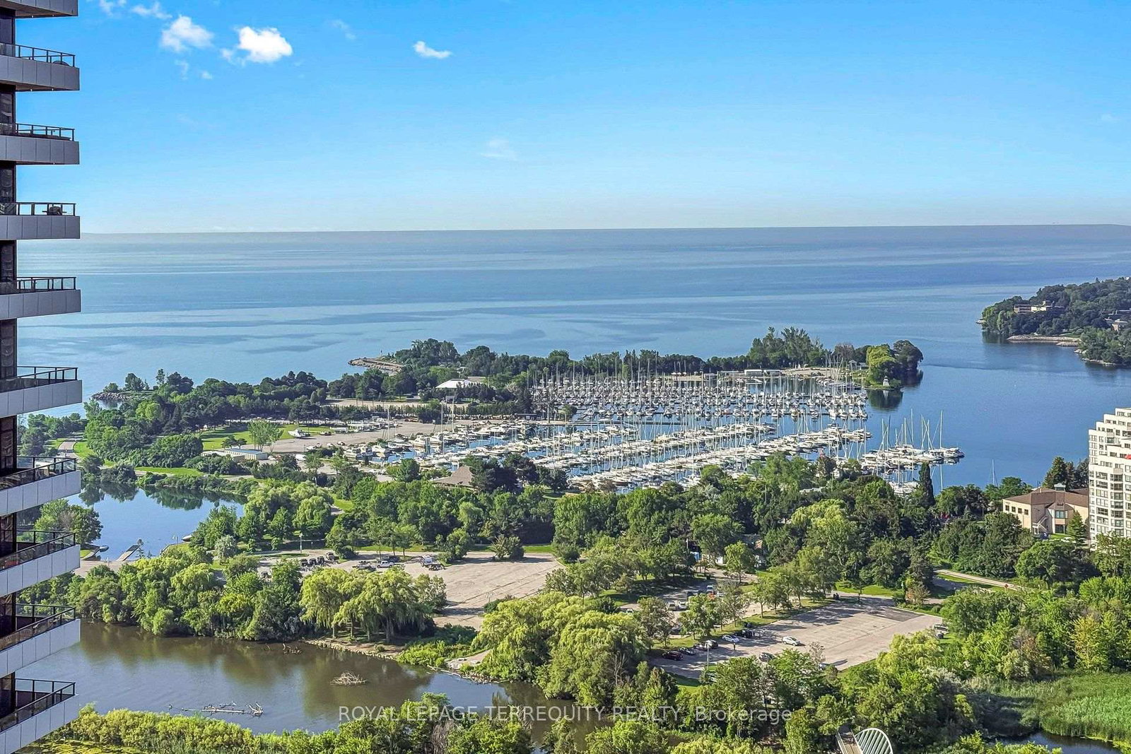 33-shore-breeze-drive-toronto-etobicoke-ontario-w13656958