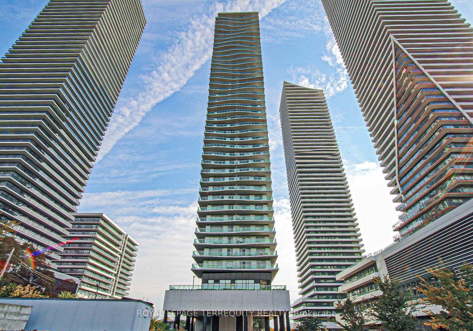 33-shore-breeze-drive-toronto-etobicoke-ontario-w13656958