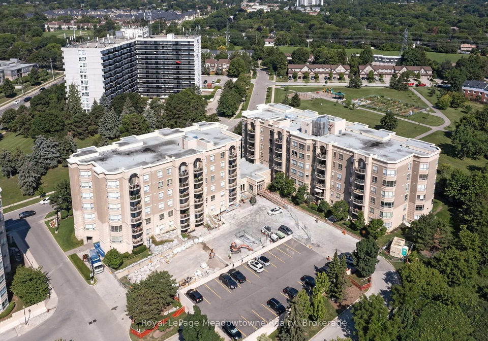 2075-amherst-heights-burlington-ontario-w13656968
