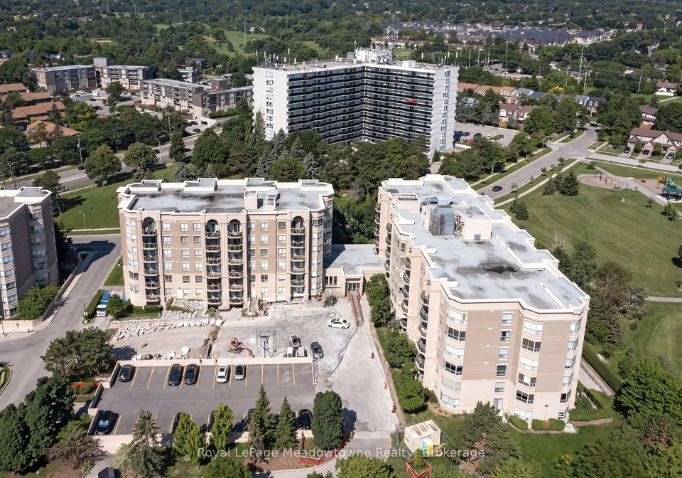 2075-amherst-heights-burlington-ontario-w13656968