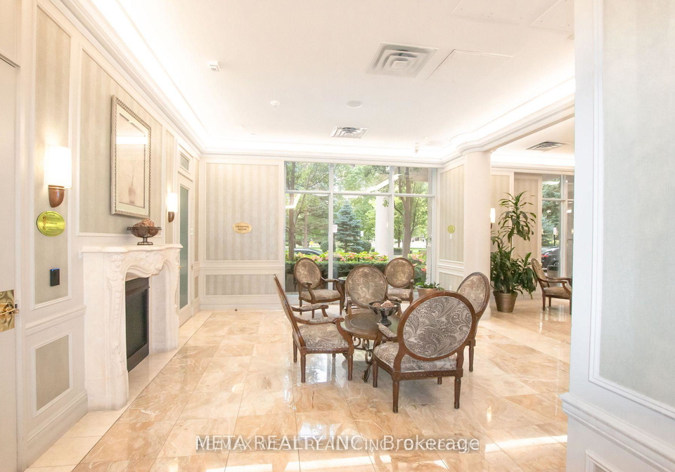 35-kingsbridge-garden-circle-mississauga-ontario-w13657116