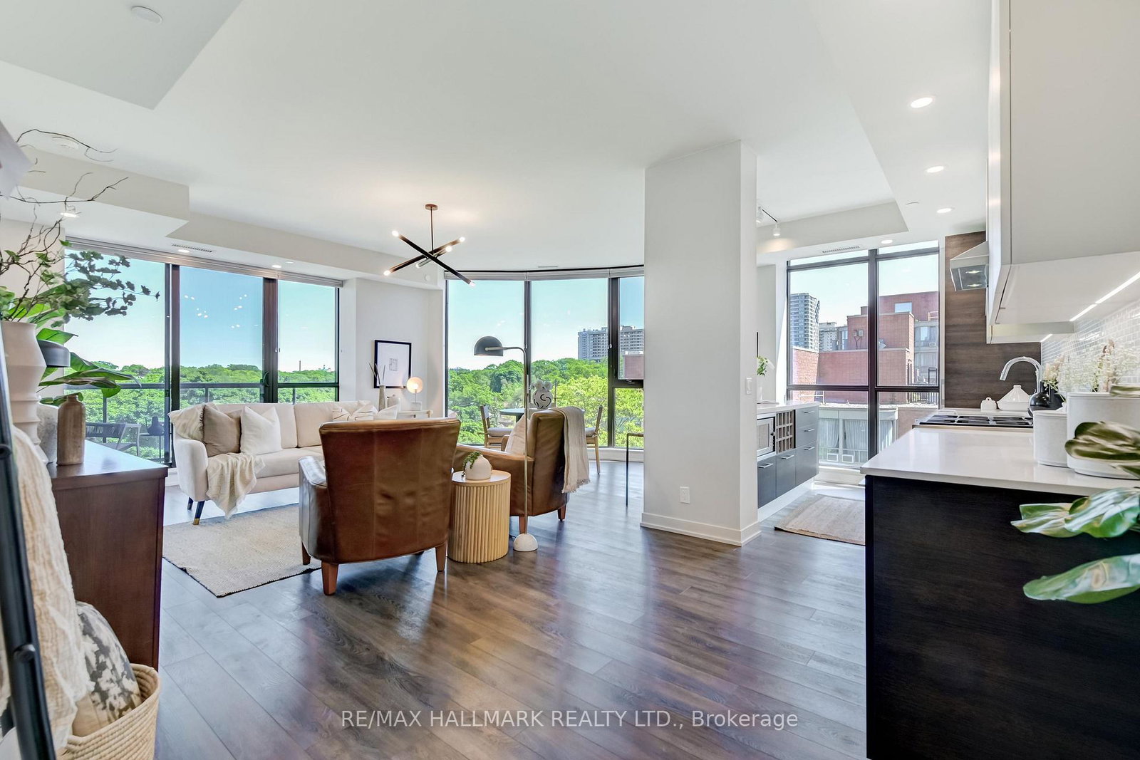 2118-bloor-street-w-toronto-toronto-ontario-w13657172