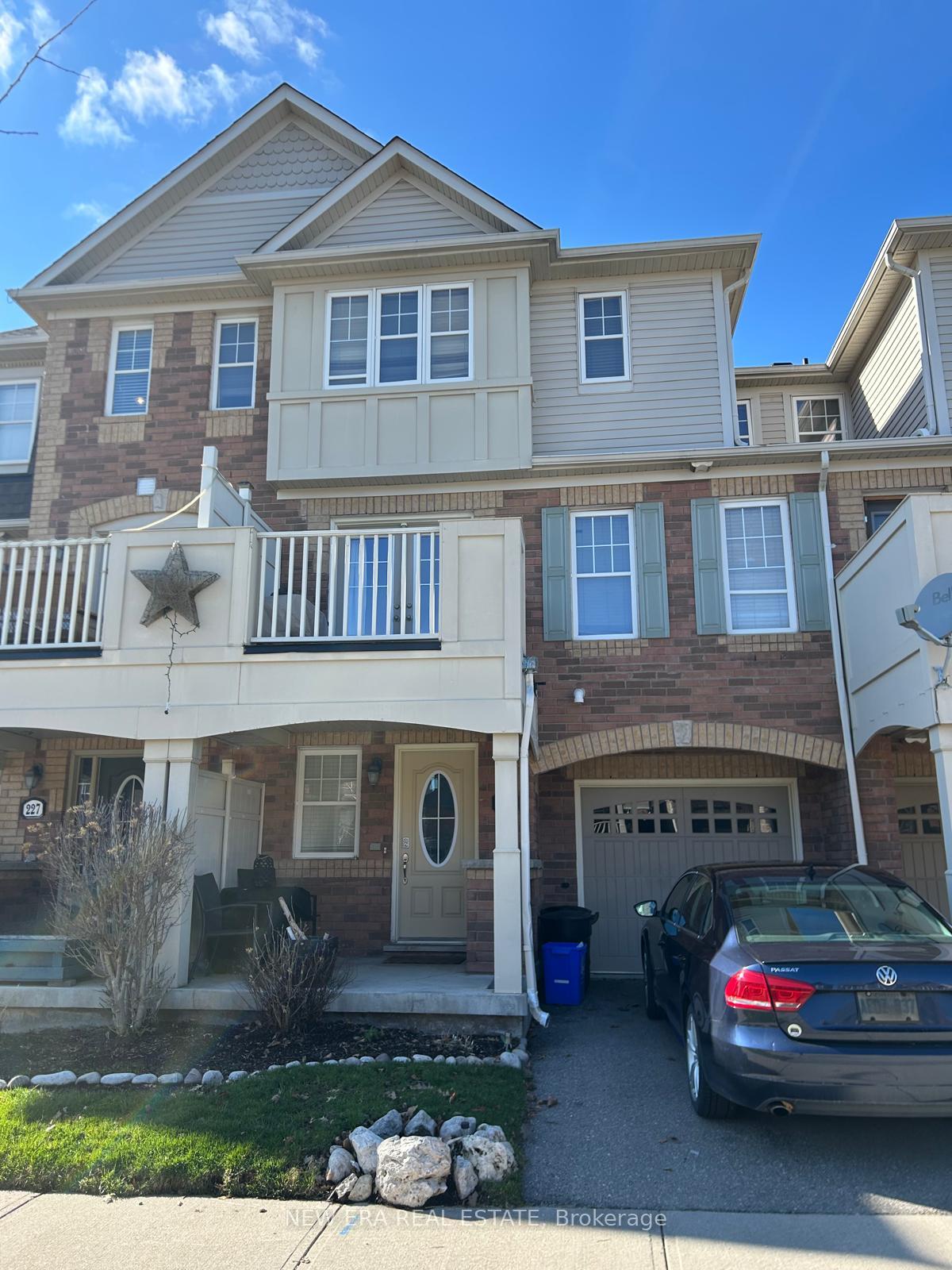 225-schreyer-crescent-milton-ontario-w13657328