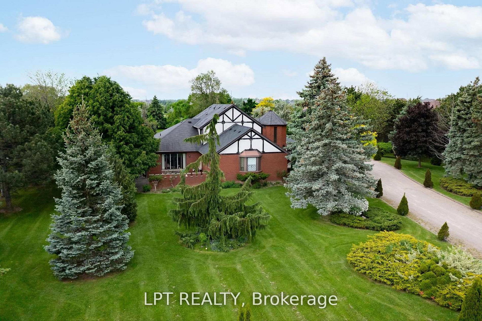 6-fenton-way-brampton-ontario-w13657402