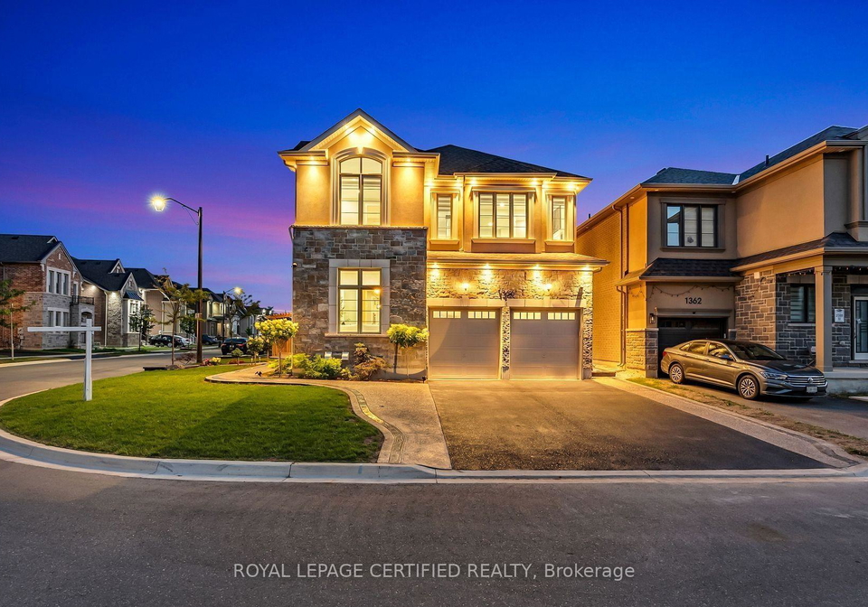 1366-lobelia-crescent-milton-ontario-w13657480