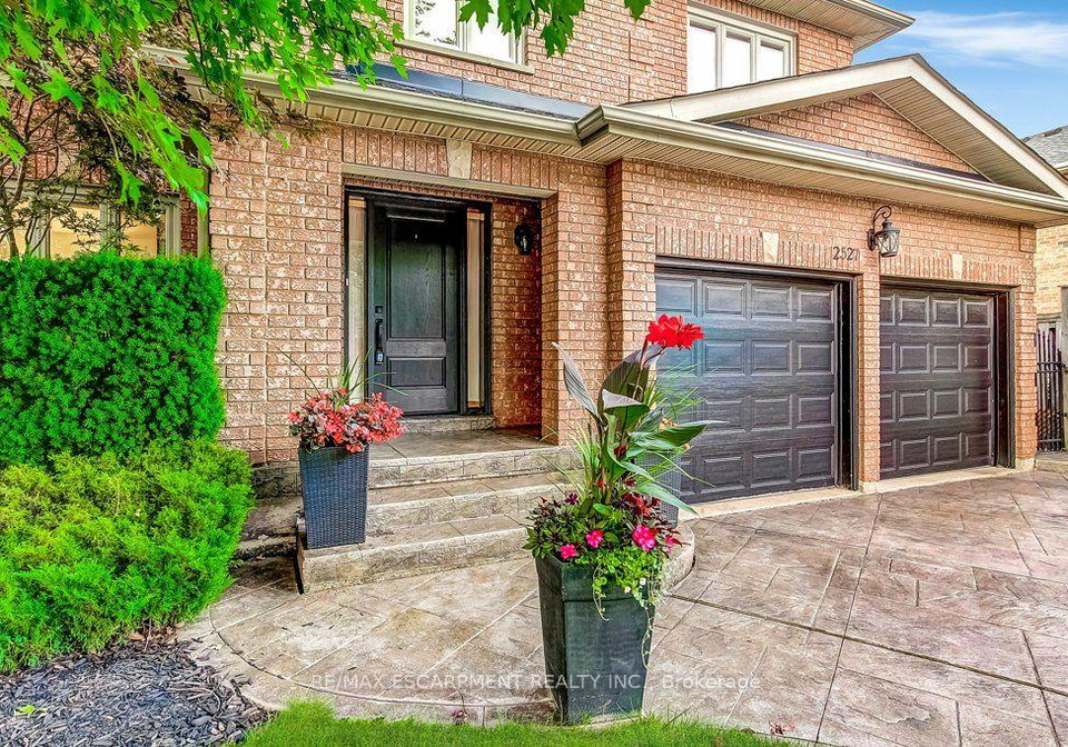 2527-andover-road-oakville-ontario-w13657586