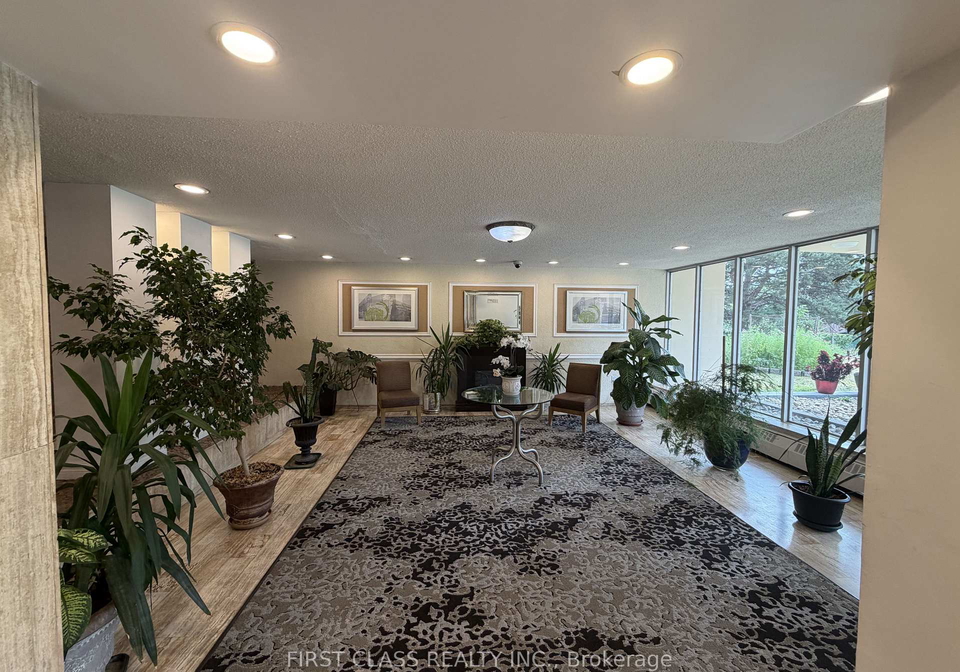 335-driftwood-avenue-toronto-york-ontario-w13657588