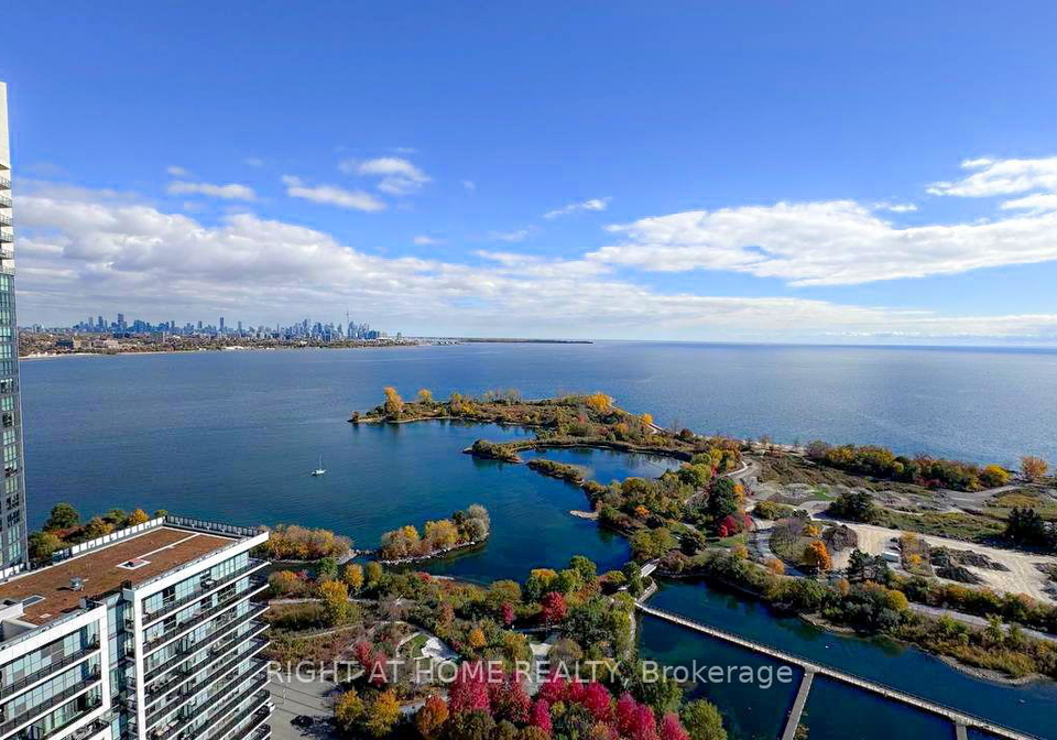 33-shore-breeze-drive-toronto-etobicoke-ontario-w13657702