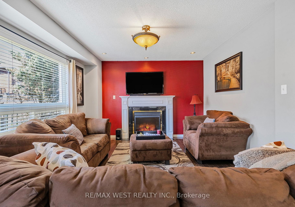 56-lockheed-crescent-brampton-ontario-w13657854