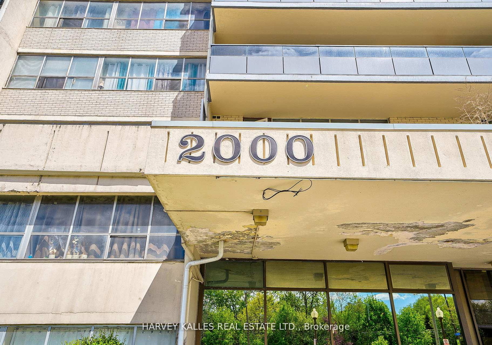 2000-sheppard-avenue-w-toronto-york-ontario-w13657910