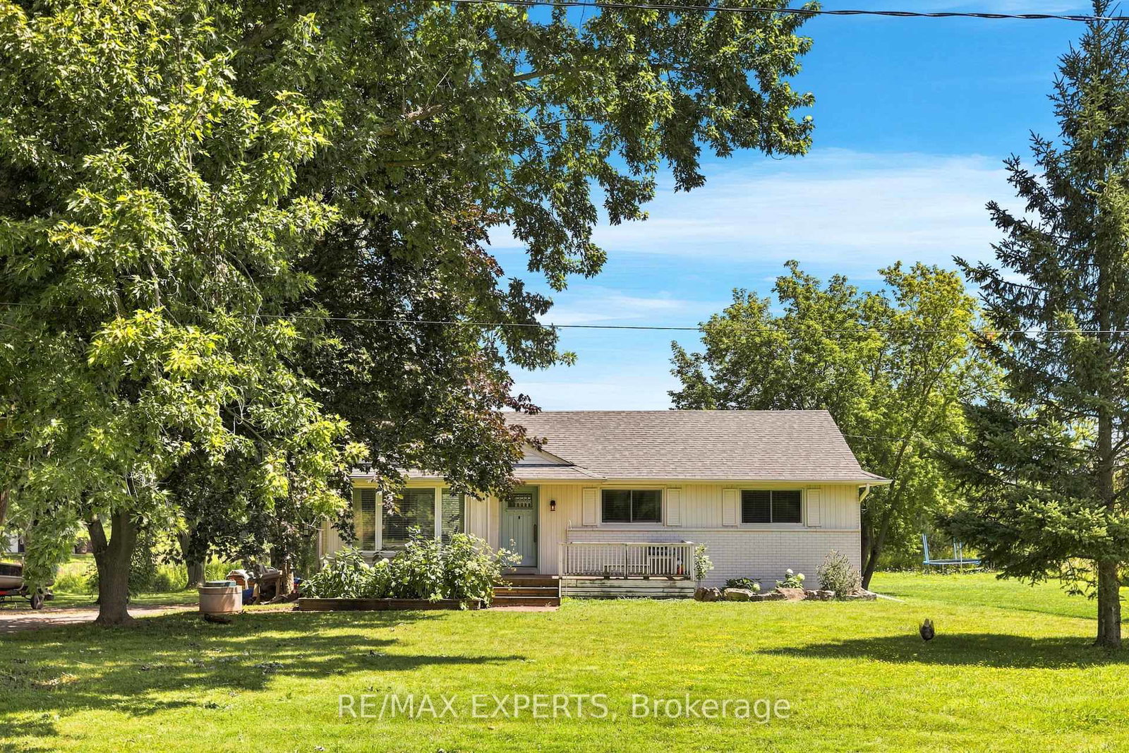 2724-8-side-road-burlington-ontario-w13657920