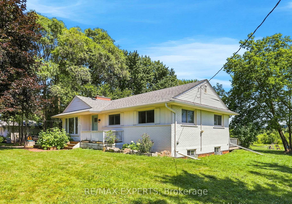 2724-8-side-road-burlington-ontario-w13657920