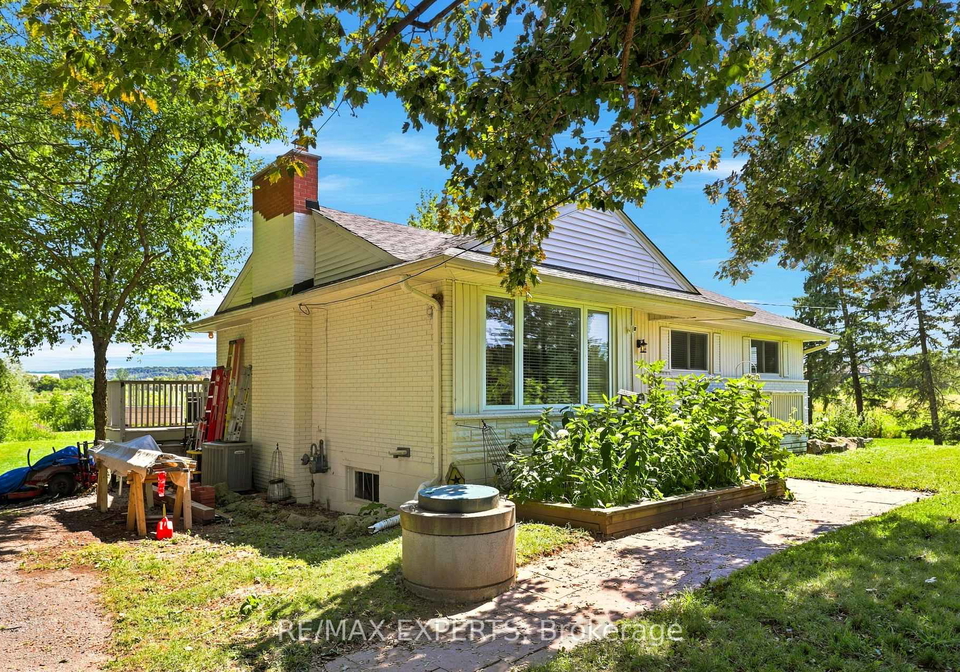 2724-8-side-road-burlington-ontario-w13657920