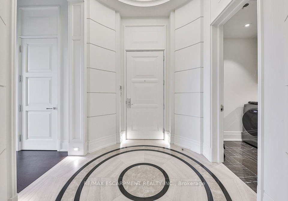 300-randall-road-oakville-ontario-w13658162