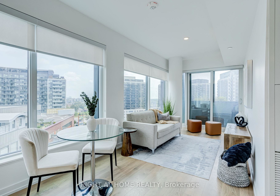 1100-sheppard-avenue-w-toronto-york-ontario-w13658182