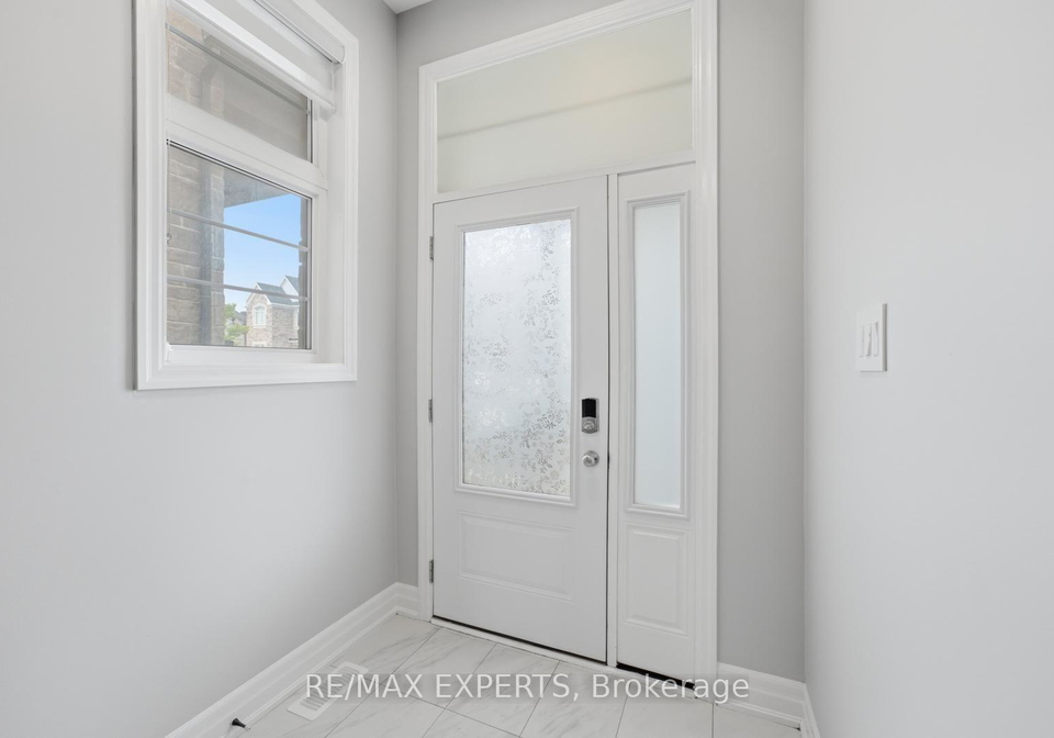 1296-aymond-crescent-w-oakville-ontario-w13658262