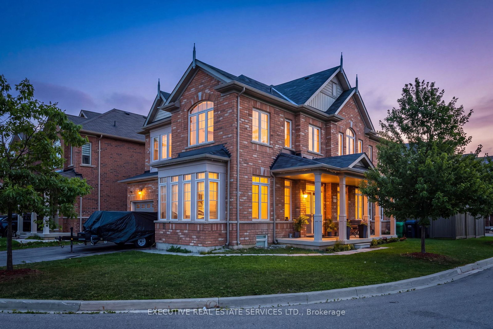 61-truro-circle-n-brampton-ontario-w13658324