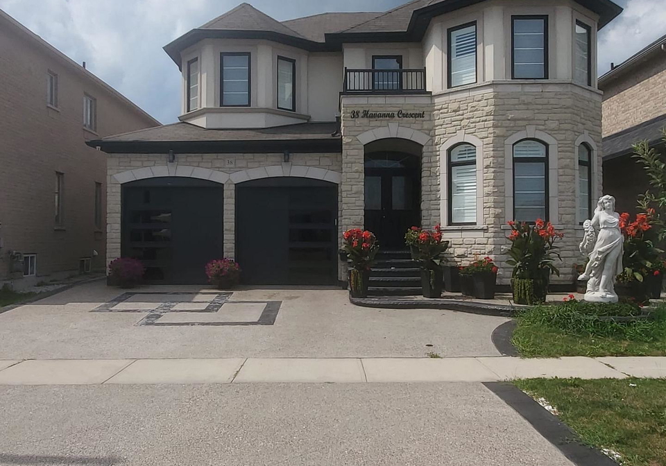 38-havanna-crescent-brampton-ontario-w13658476