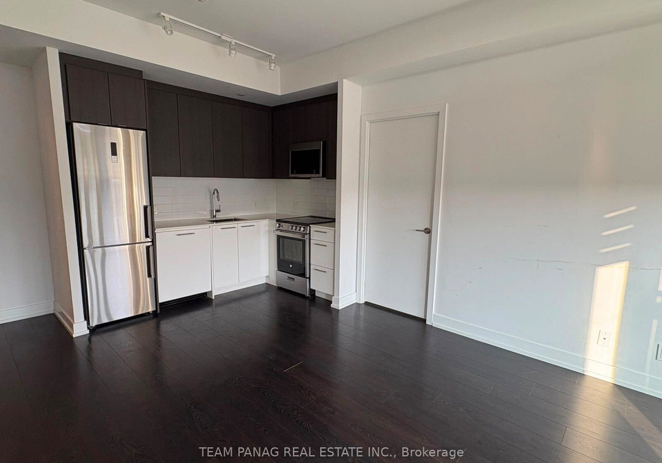 215-veterans-drive-brampton-ontario-w13658596
