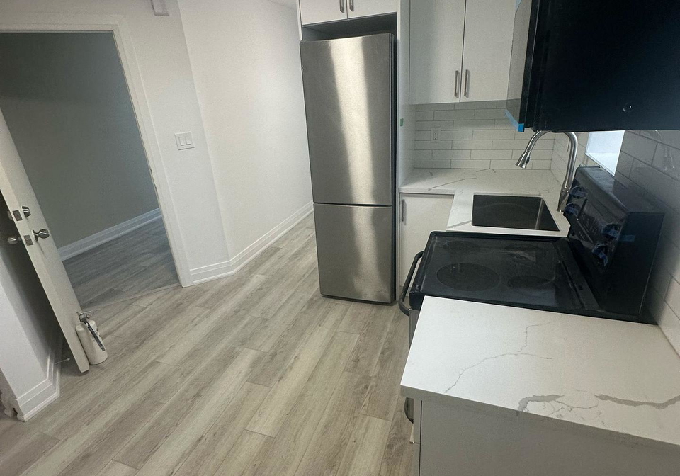 1710-st-clair-avenue-w-toronto-toronto-ontario-w13658650