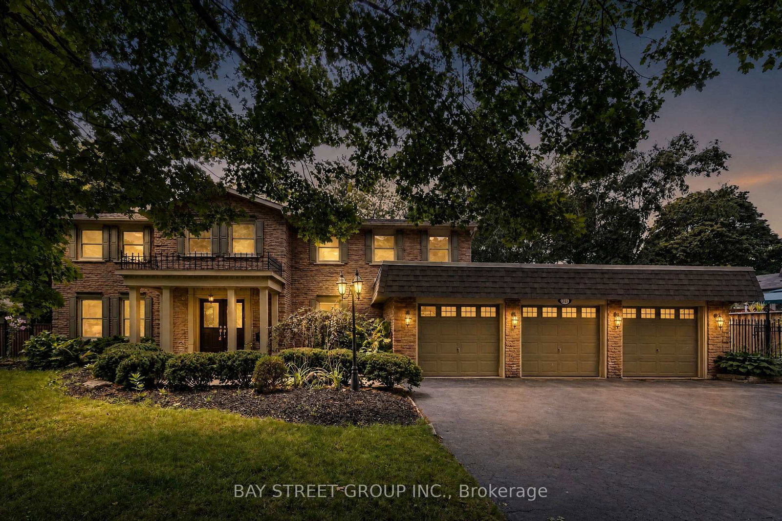 244-colchester-drive-oakville-ontario-w13658672