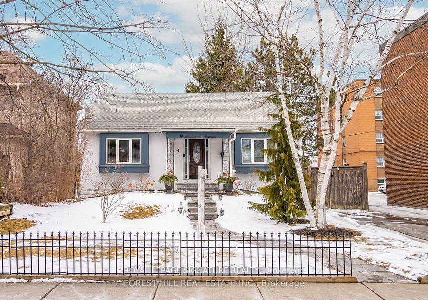 9-mohawk-avenue-mississauga-ontario-w13658784