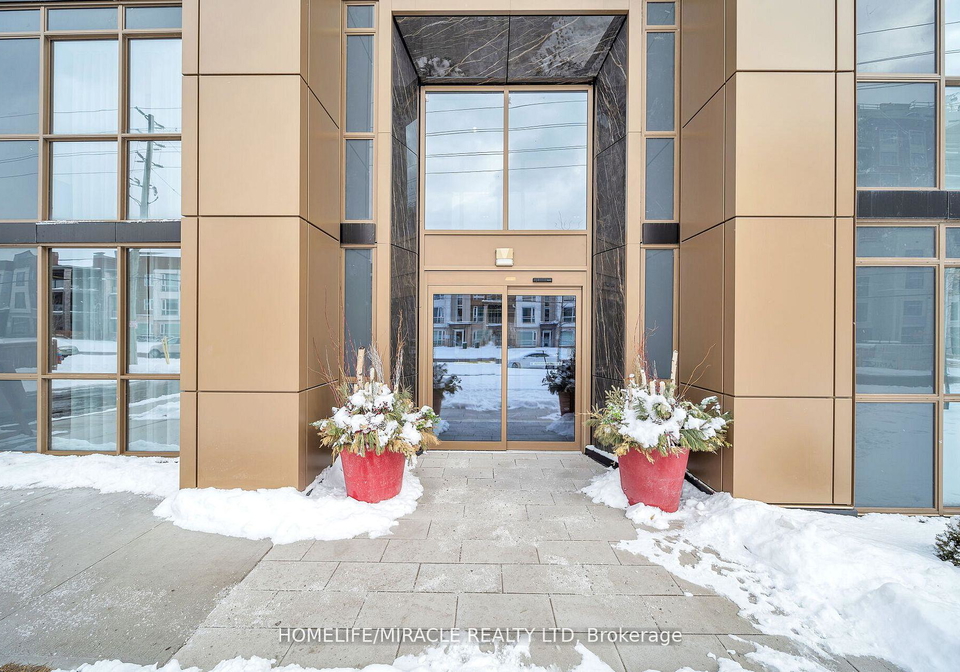 2343-khalsa-gate-oakville-ontario-w13658794