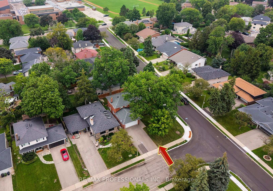 38-boxwood-road-toronto-etobicoke-ontario-w13658818