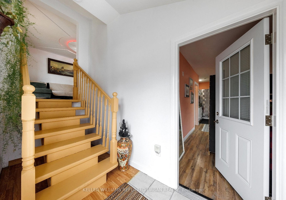 6-elmhurst-drive-toronto-etobicoke-ontario-w13658924