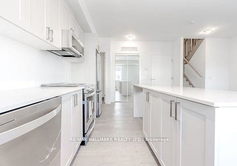 1085-douglas-mccurdy-common-mississauga-ontario-w13658950