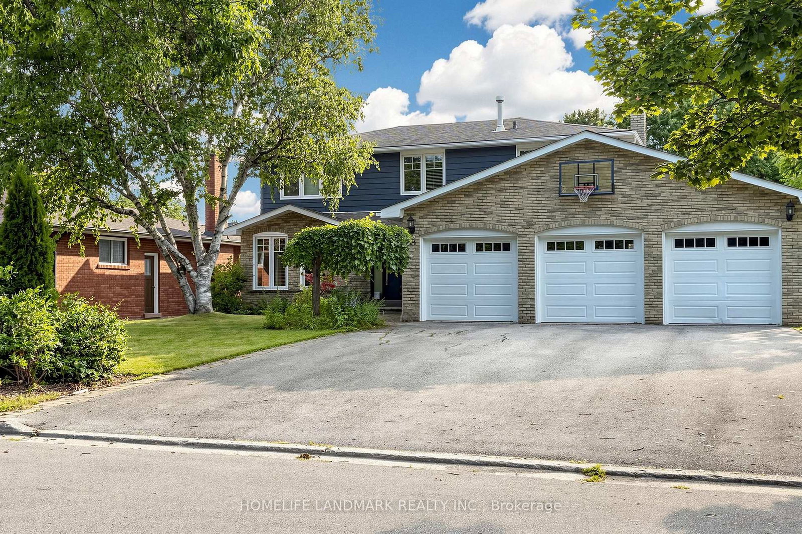 224-valleyview-court-oakville-ontario-w13658978