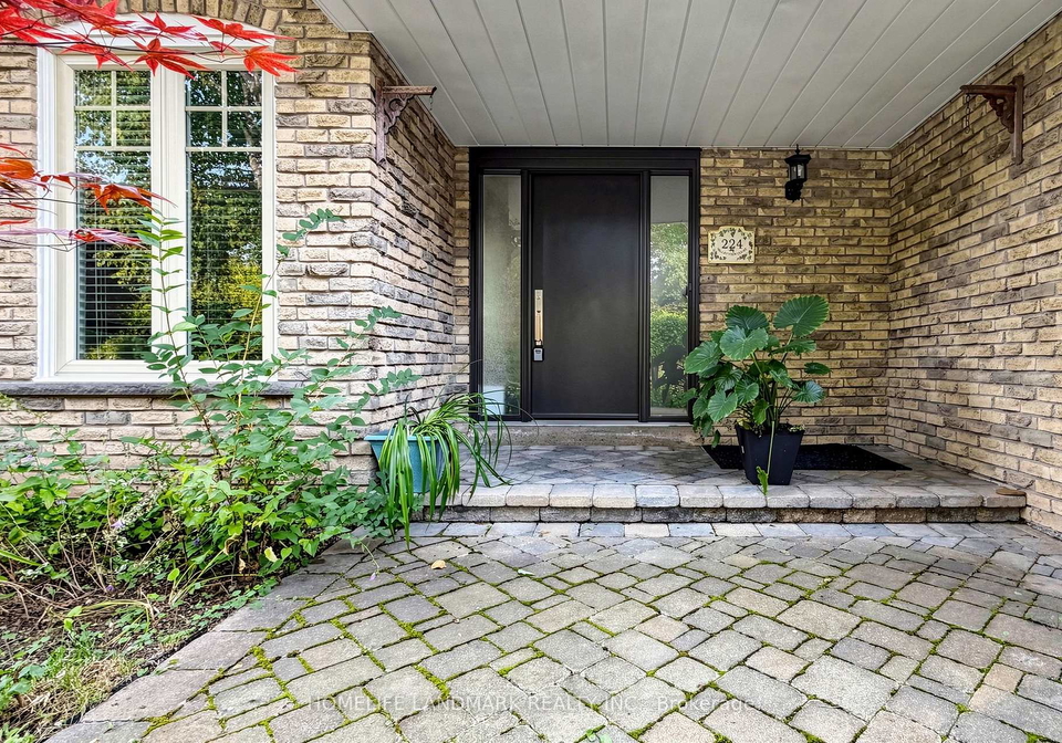 224-valleyview-court-oakville-ontario-w13658978