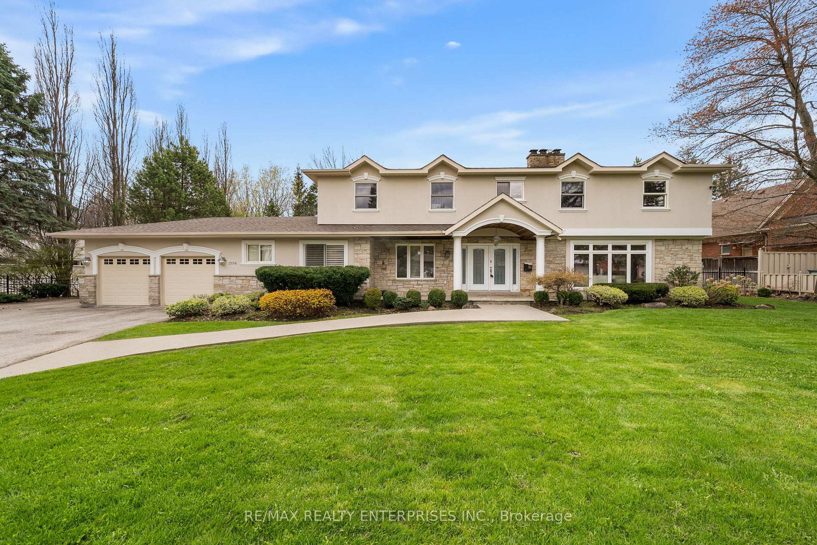 2154-oneida-crescent-mississauga-ontario-w13658996