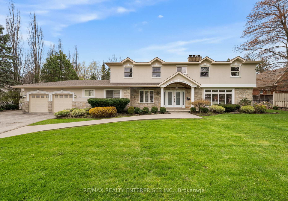 2154-oneida-crescent-mississauga-ontario-w13658996