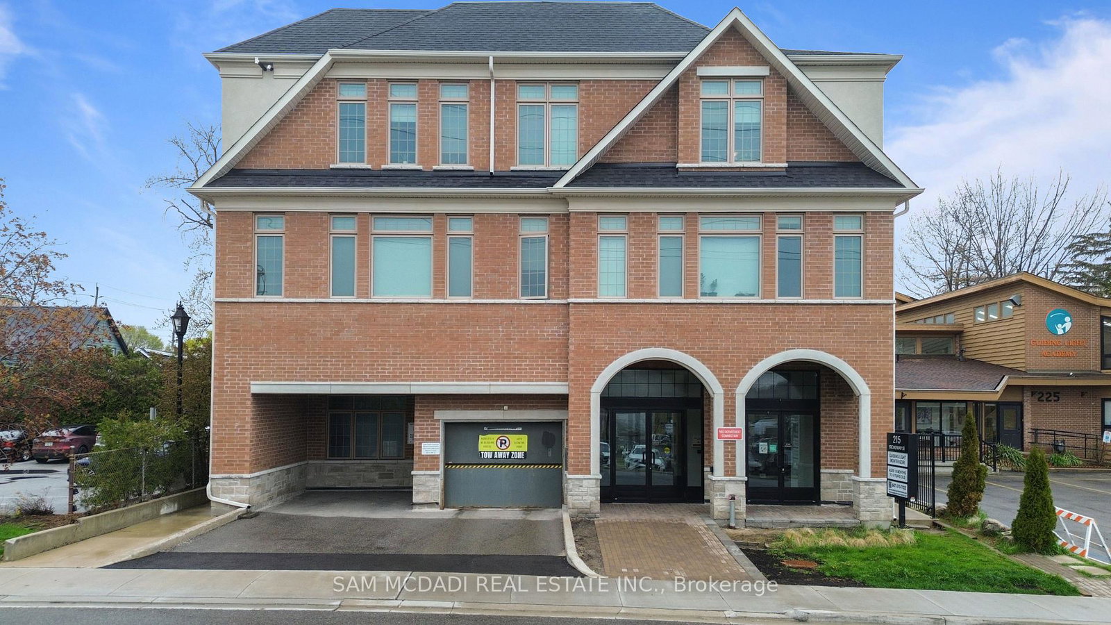 215-broadway-street-mississauga-ontario-w13659000