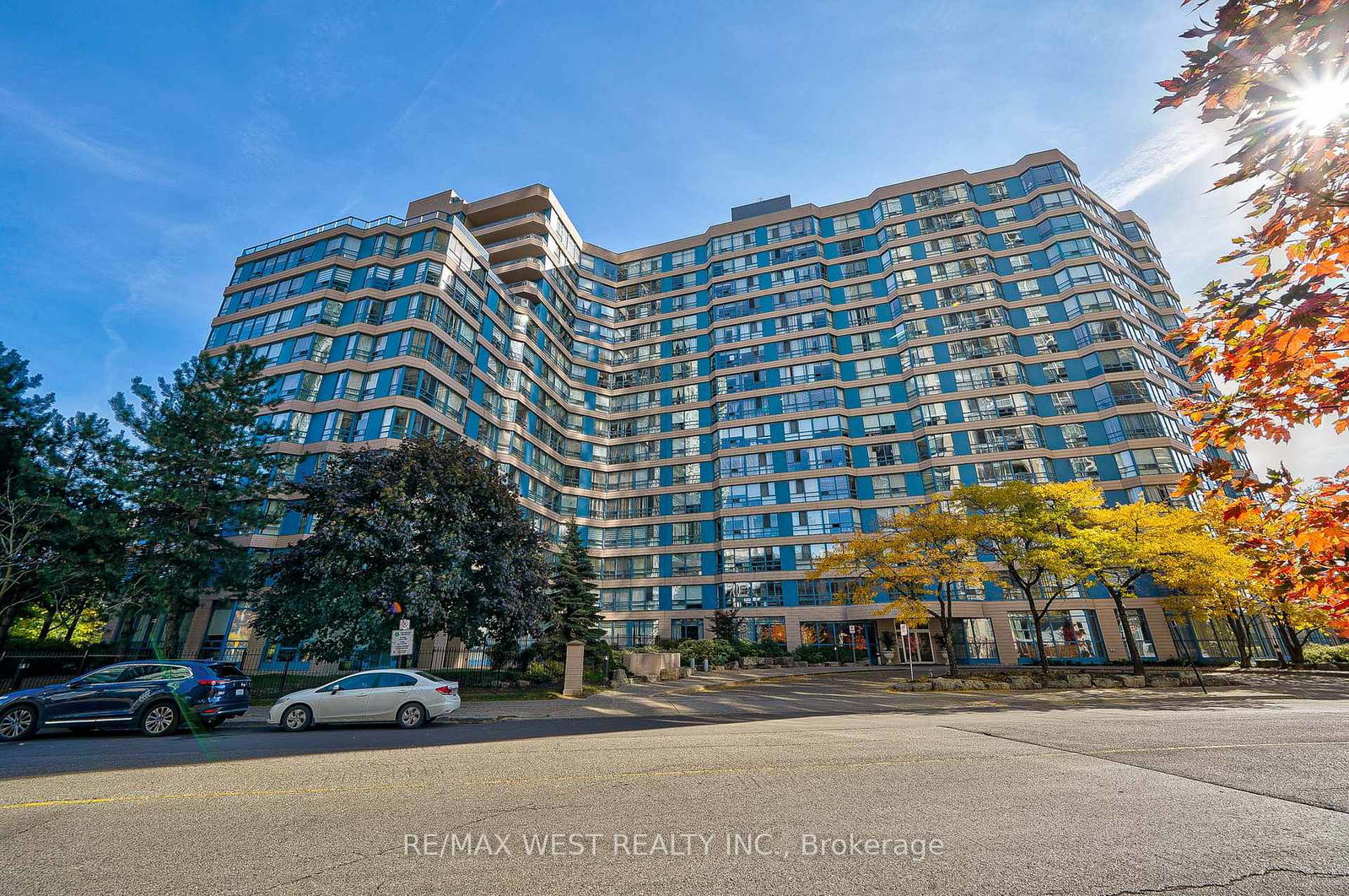 250-webb-drive-mississauga-ontario-w13659048