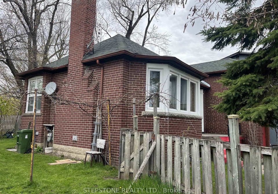 40-glenvalley-drive-s-toronto-north-york-ontario-w13659176