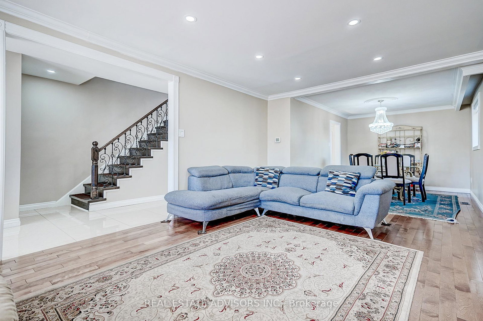 1228-jane-street-n-toronto-north-york-ontario-w13659234