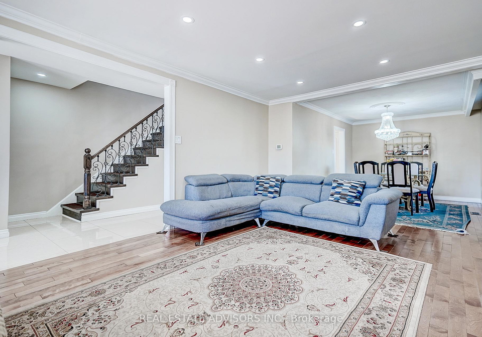 1228-jane-street-n-toronto-north-york-ontario-w13659234